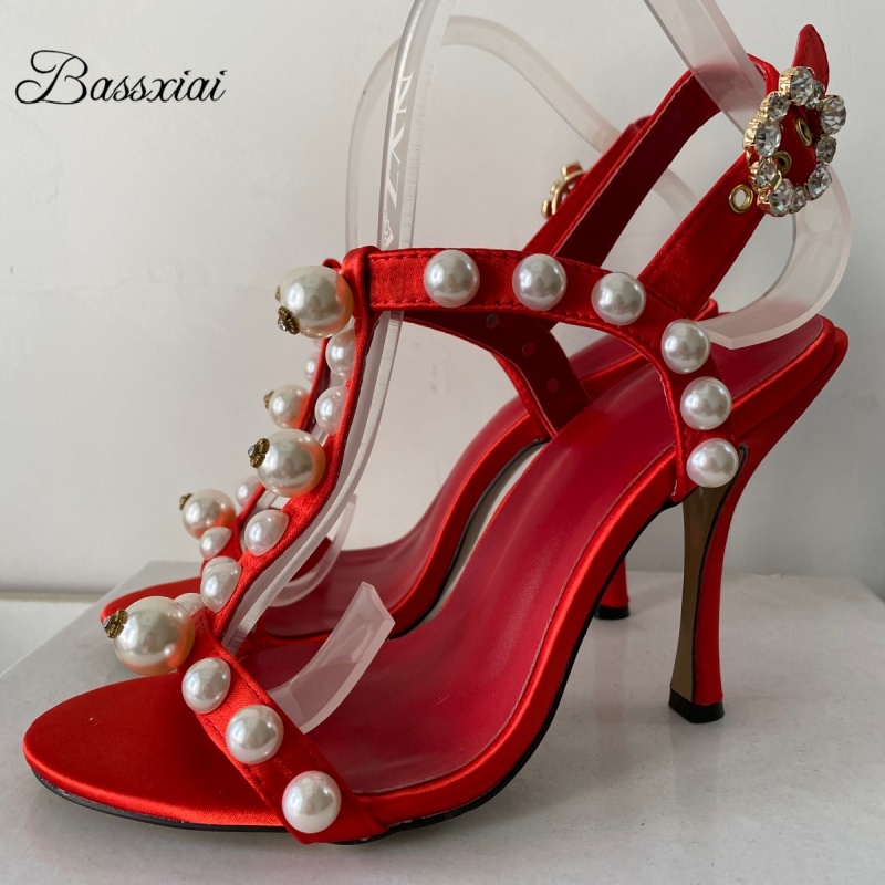 Pearl Bead Decor T-Strap Stile - огляд і ціна Sandal Strappy Heeled